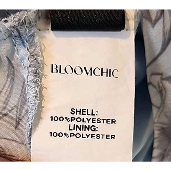 Bloomchic Floral Print V Neck Blouse Size 22/24 Blue White - Picture 6 of 6